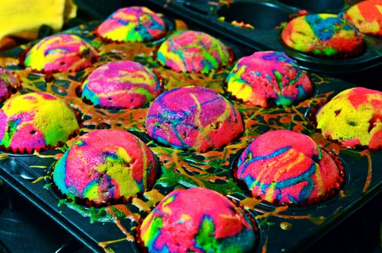 Rainbow Splatter Cakes
